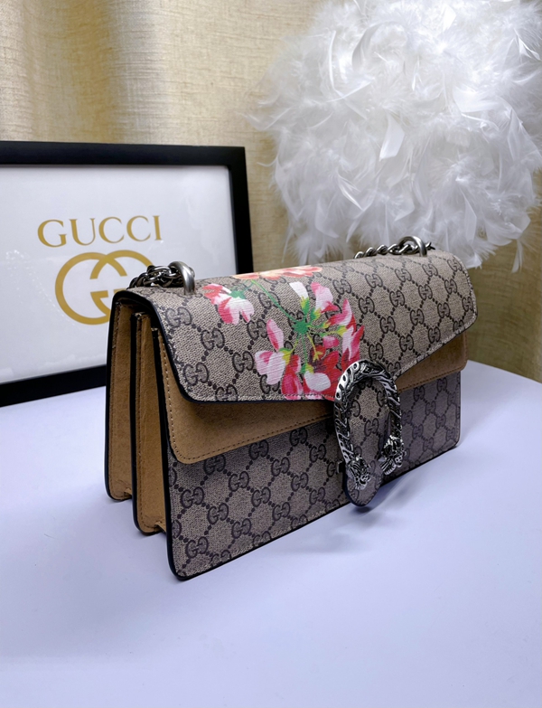 激安グッチバッグコピー側面デザイン